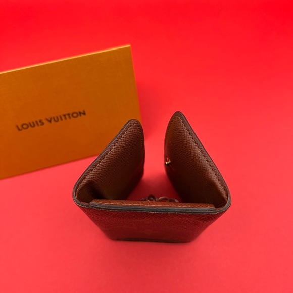 Authentic Louis Vuitton Monogram Key Holder - Picture 4 of 9